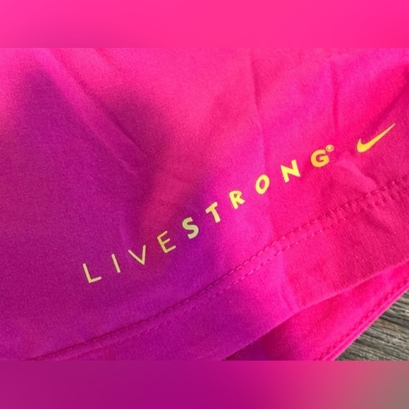 Nike Dri-FIT Women's Livestrong 2-in-1 Running Shorts - Size Small - Picture 3 of 4
